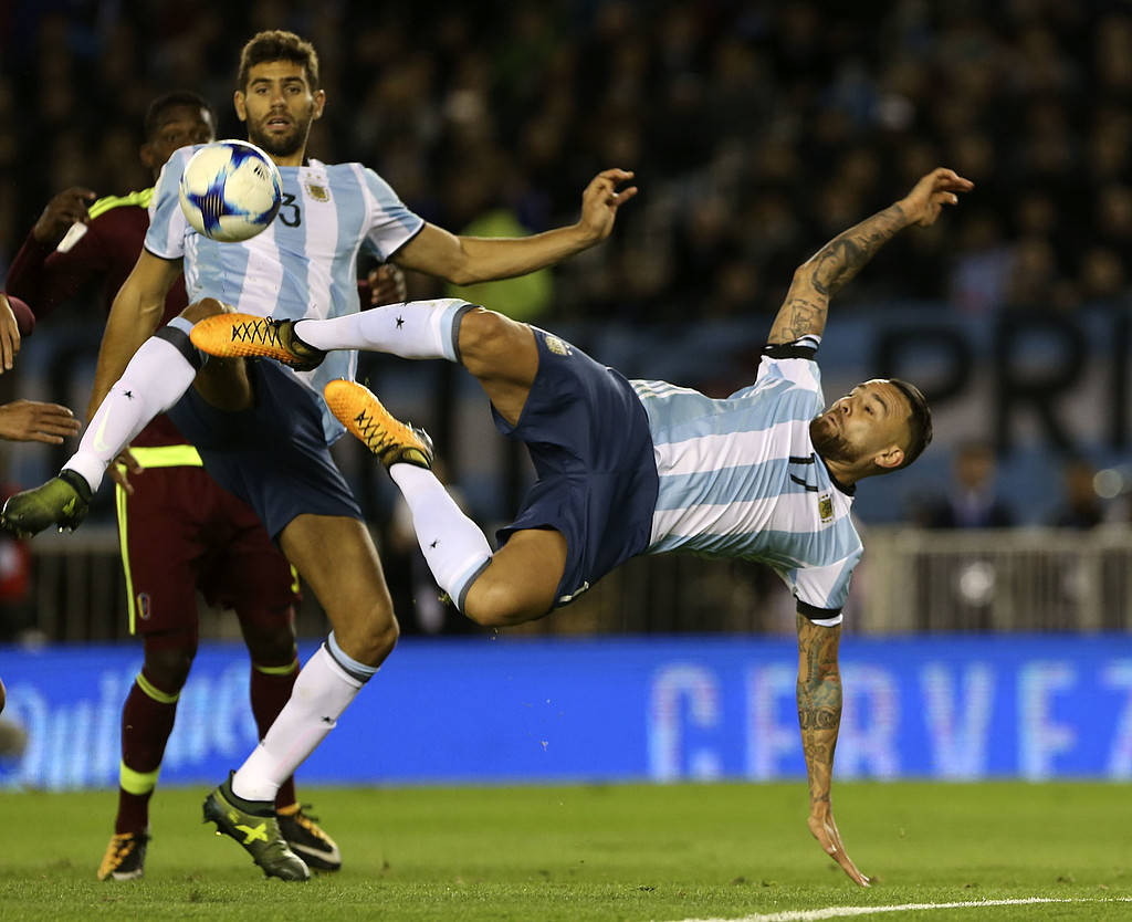 德国杯今晨再迎强敌;尼斯战术微调;主帅态度:态度坚定;心理建设被强调(勒沃库森夺得德国杯冠军) 德国杯今晨再迎强敌;尼斯战术微调;主帅态度:态度坚定;心理建设被强调(勒沃库森夺得德国杯冠军)