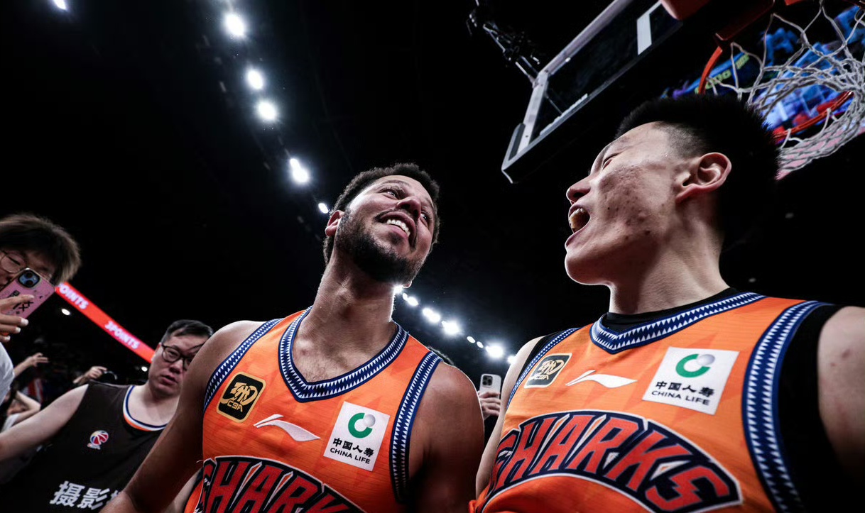 法兰克福保级大战杨晨评分