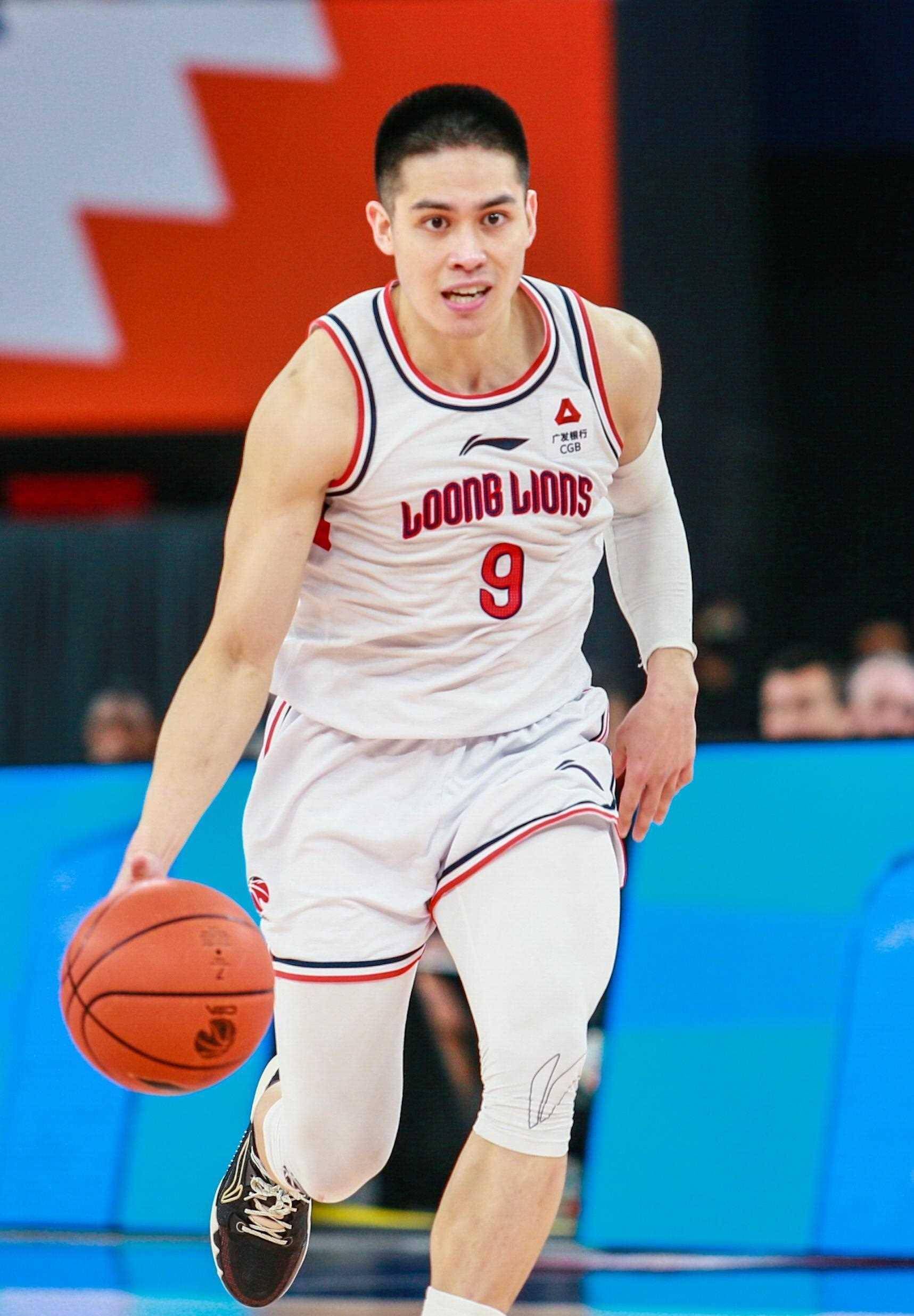 转折点!纽卡斯尔篮板制胜,CBA季后赛今夜攻防权衡,态度坚定,年轻球员得到机会的简单介绍 转折点!纽卡斯尔篮板制胜,CBA季后赛今夜攻防权衡,态度坚定,年轻球员得到机会的简单介绍