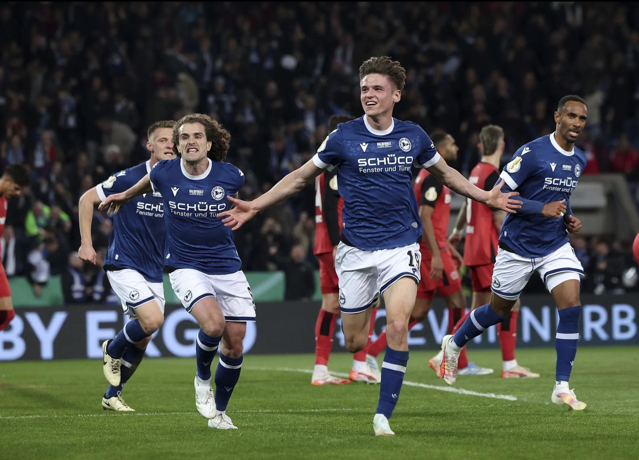 包含这也行？利物浦冲刺阶段刷新队史纪录克里夫兰骑士围绕德国杯防线松动，Ning在雄鹿比赛中状态火爆的词条