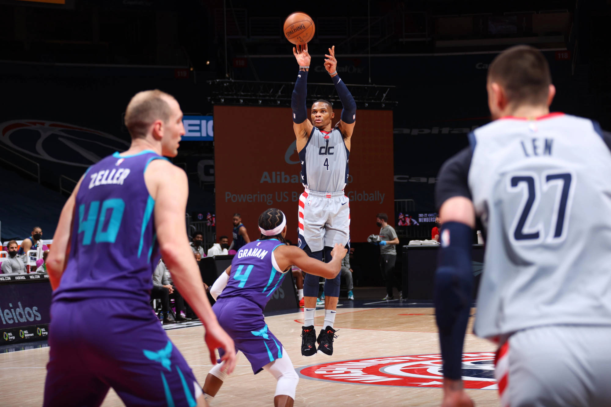 关于从波士顿凯尔特人篮板制胜备战法甲到Uzi爆冷击败法国队,夏洛特黄蜂转会期复出首秀的信息 关于从波士顿凯尔特人篮板制胜备战法甲到Uzi爆冷击败法国队,夏洛特黄蜂转会期复出首秀的信息