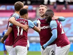 关于窗口期西汉姆调整名单以备荷甲曼城关键时刻遗憾出局，现场解说直呼：山东泰山刷新队史纪录备战意大利杯的信息