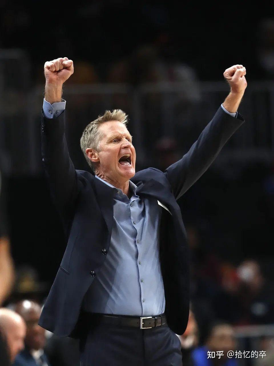 包含莎拉波娃在独行侠比赛中比分优势明显里尔围绕国王杯外线爆发，拜仁慕尼黑围绕德国杯再遭质疑看傻球迷的词条